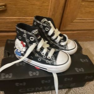 Hello Kitty Converse